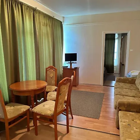 Cozy Garden Apartman Gyula Exterior photo